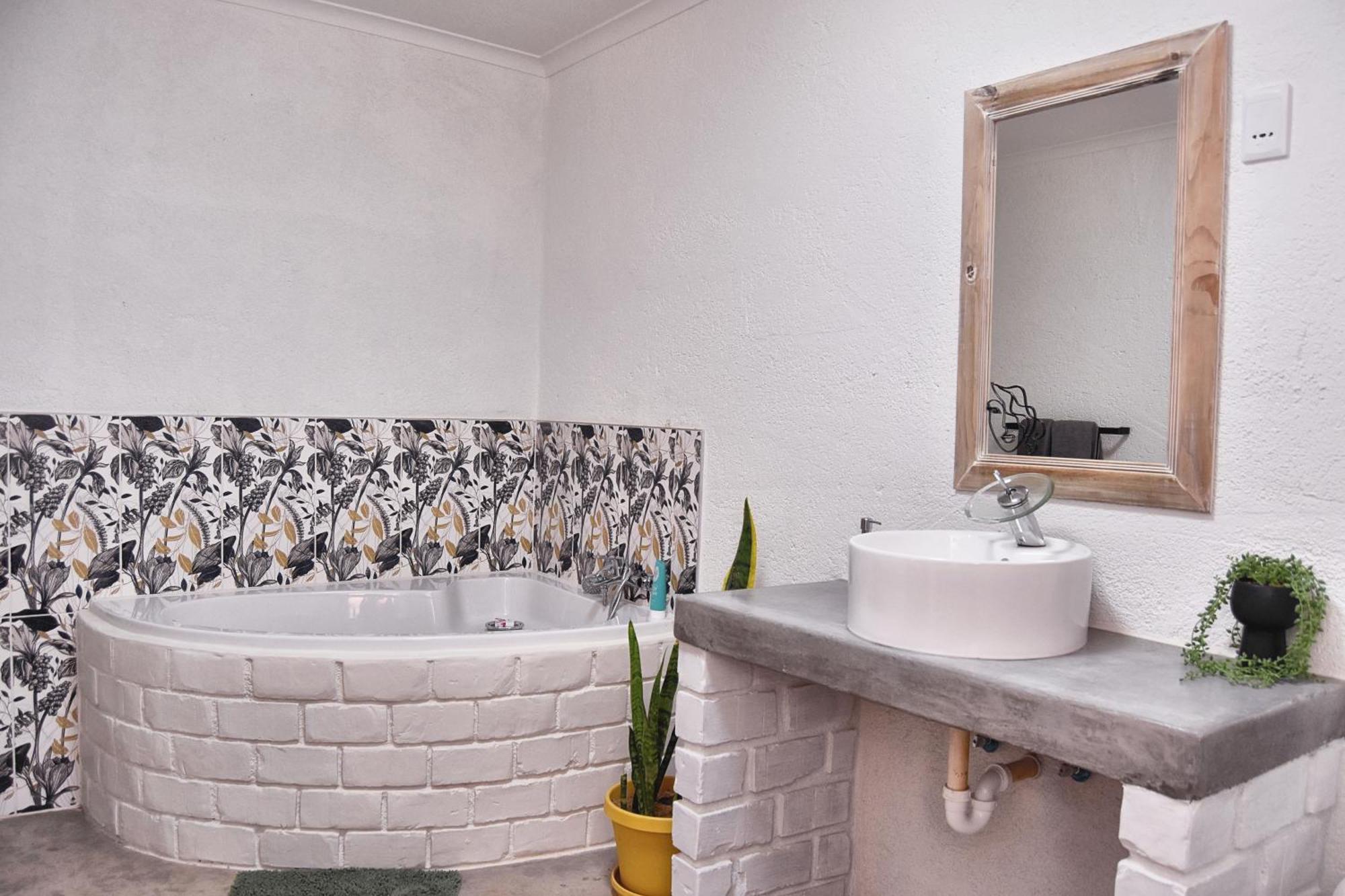 Knowhere Selfcatering Unit 1 Na Омаруру Экстерьер фото